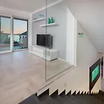 Divina Villa *