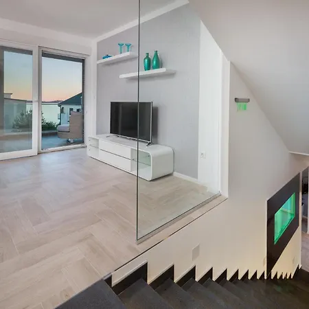 Divina Villa *