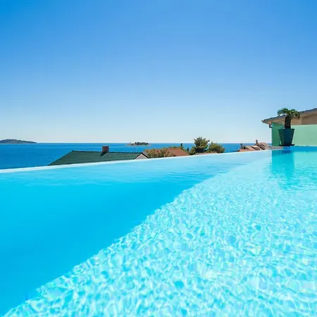 Divina Villa