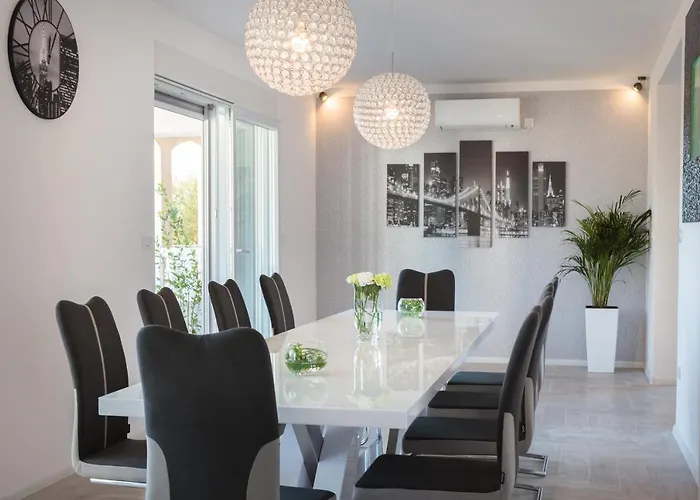 Divina Rogoznica (Sibenik-Knin)