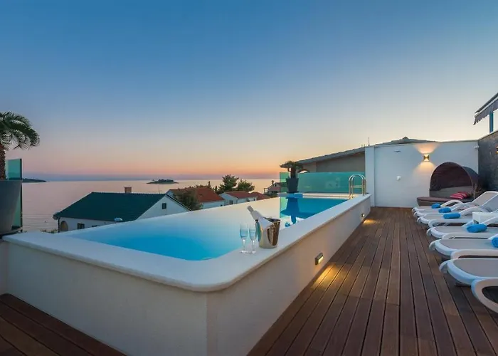 Divina * 로고즈니차